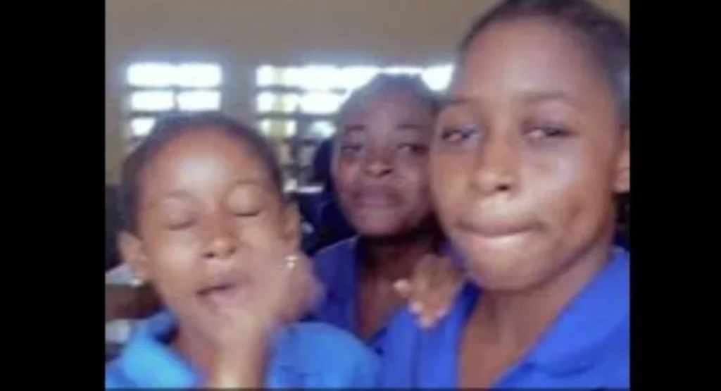 Assia-Cameroon-School-Girl-Trending-Video-1024x555 Assia Cameroon School Girl Trending Video (Watch)